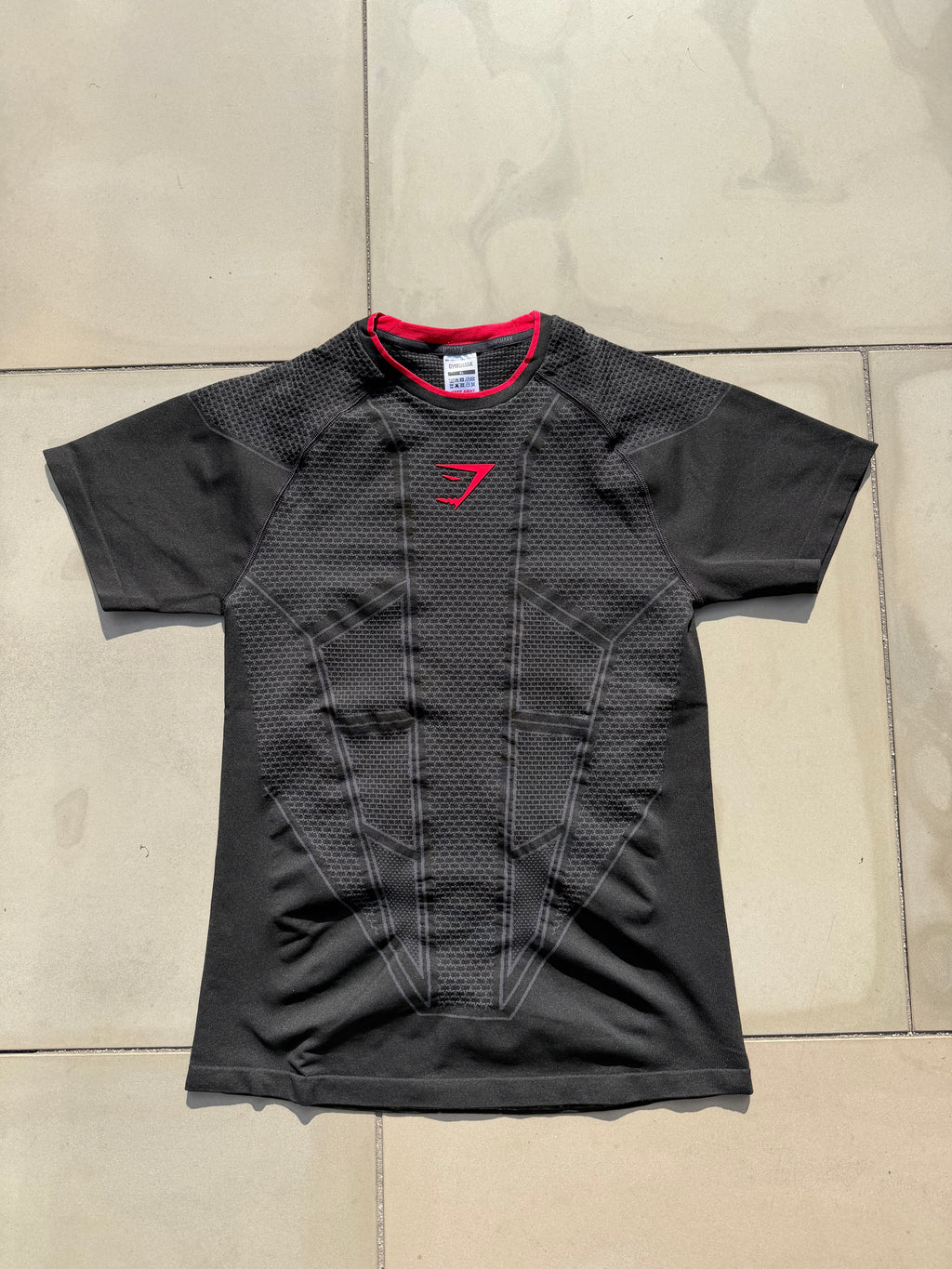 Gymshark Onyx V1 T-Shirt - Black/Onyx Grey/Carmine Red