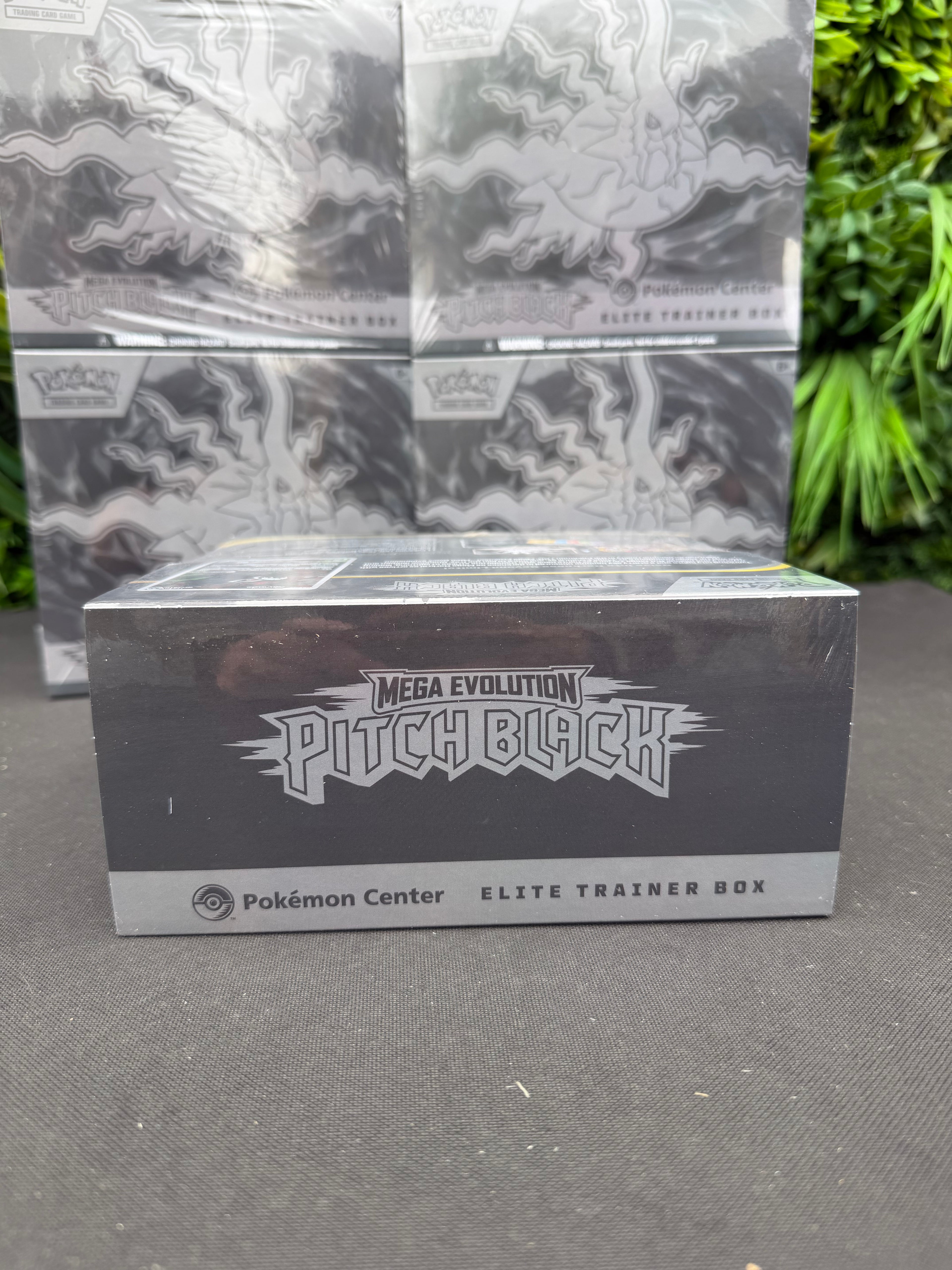 Pokémon TCG: Mega Evolution-Pitch Black Pokémon Center Elite Trainer Box ETB